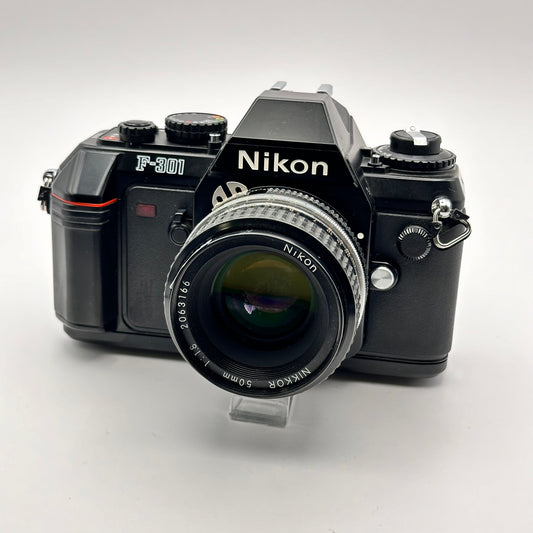 Nikon F-301 inkl. Nikkor 50mm f/1.8