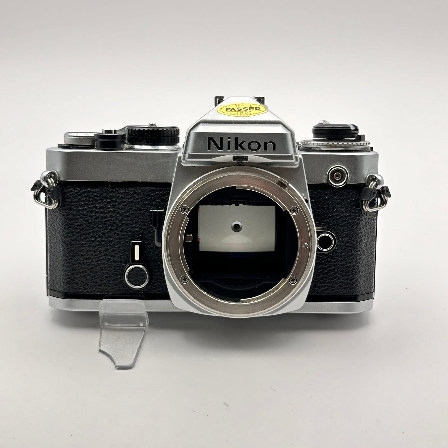 Nikon FE inkl. Nikkor 50mm f/1.8