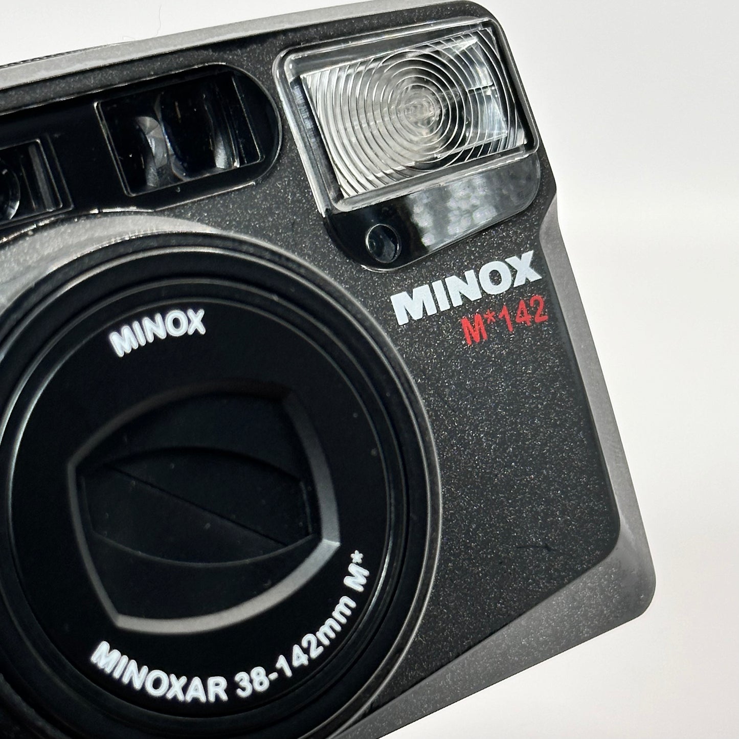 Minox M*142