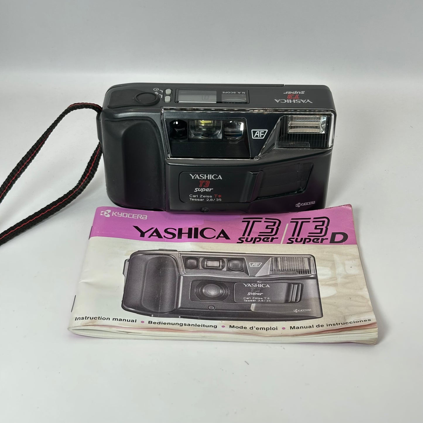 Yashica T3 Super mit Bedienungsanleitung